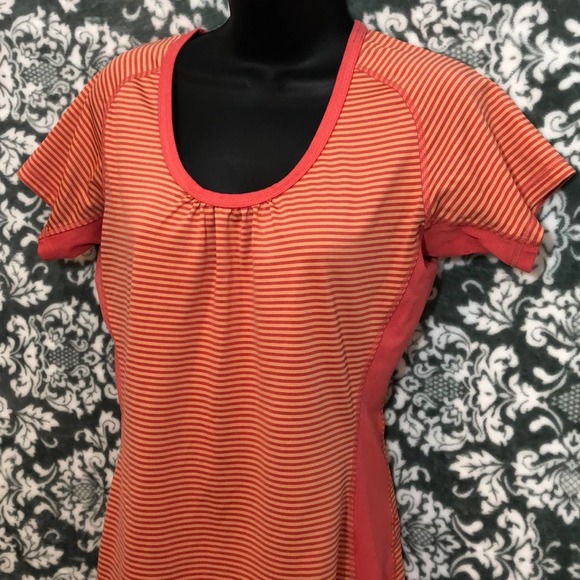 The North Face Fitted VaporWick Athletic Top Sz M - Picture 2 of 10